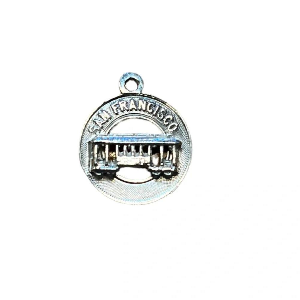 Crea Sterling San Francisco Charm - Picture 1 of 3